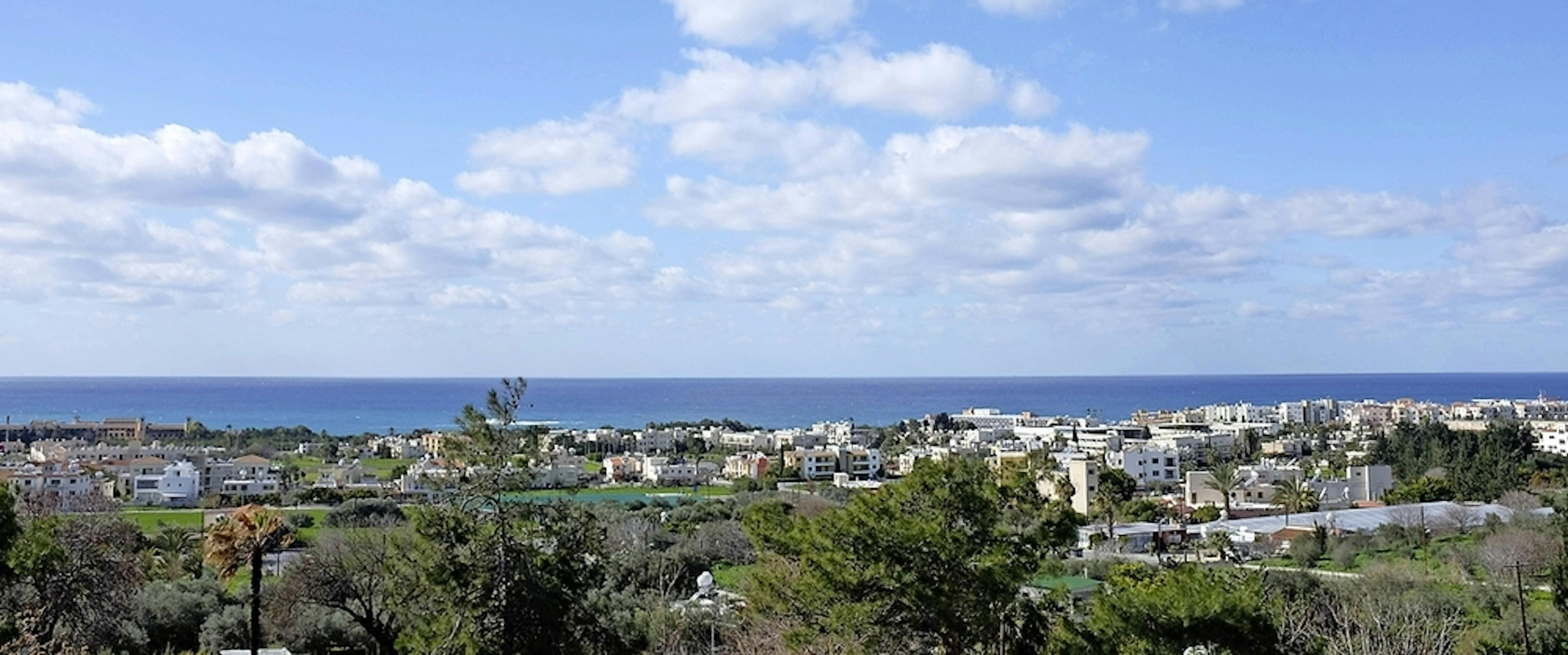 A Paphos, que l’on aime à présenter comme la ville la plus méridionale d’Europe, la culture prévoit de se déployer en plein air, comme lors de la cérémonie d’ouverture donnée en janvier dernier. 