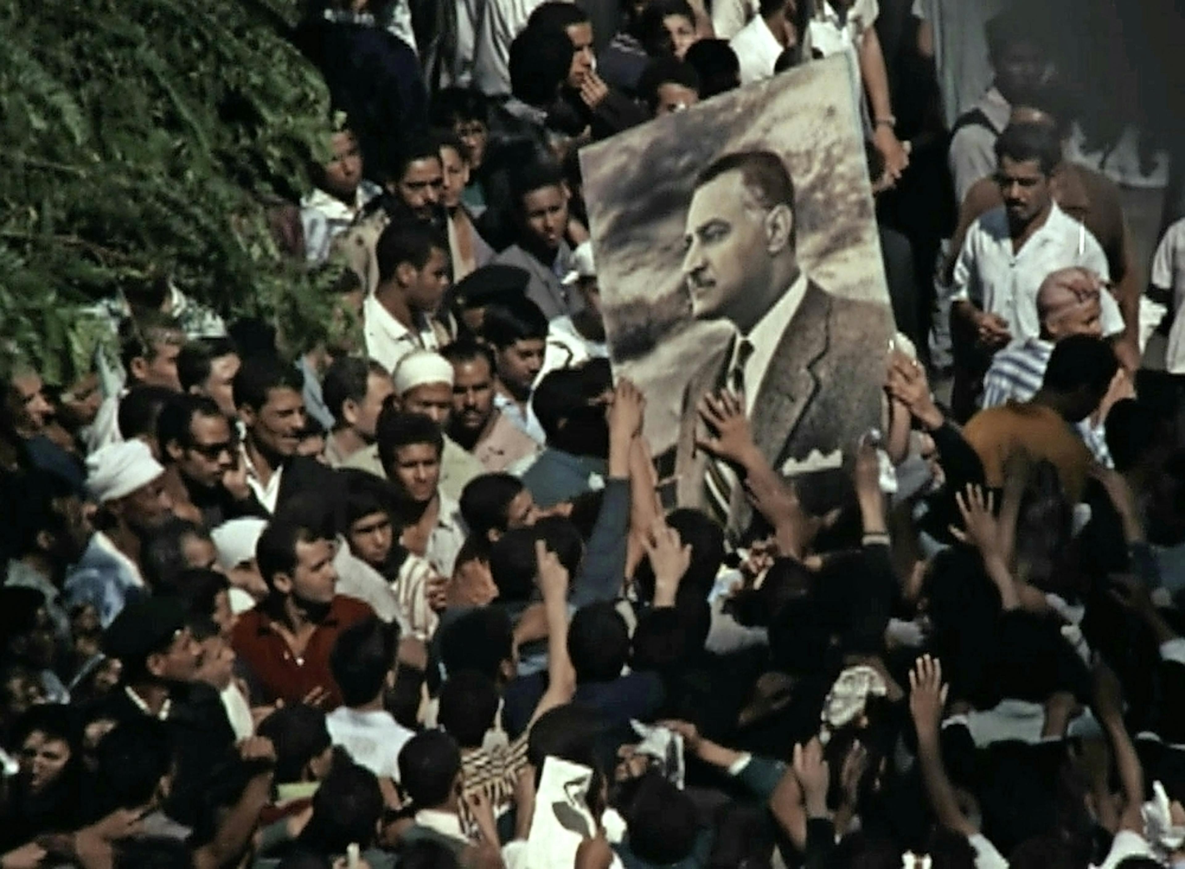 Chantre de l’union panarabe, Gamal Abdel Nasser est acclamé par les foules. Jusqu’à ce que son autoritarisme les fasse déchanter. 