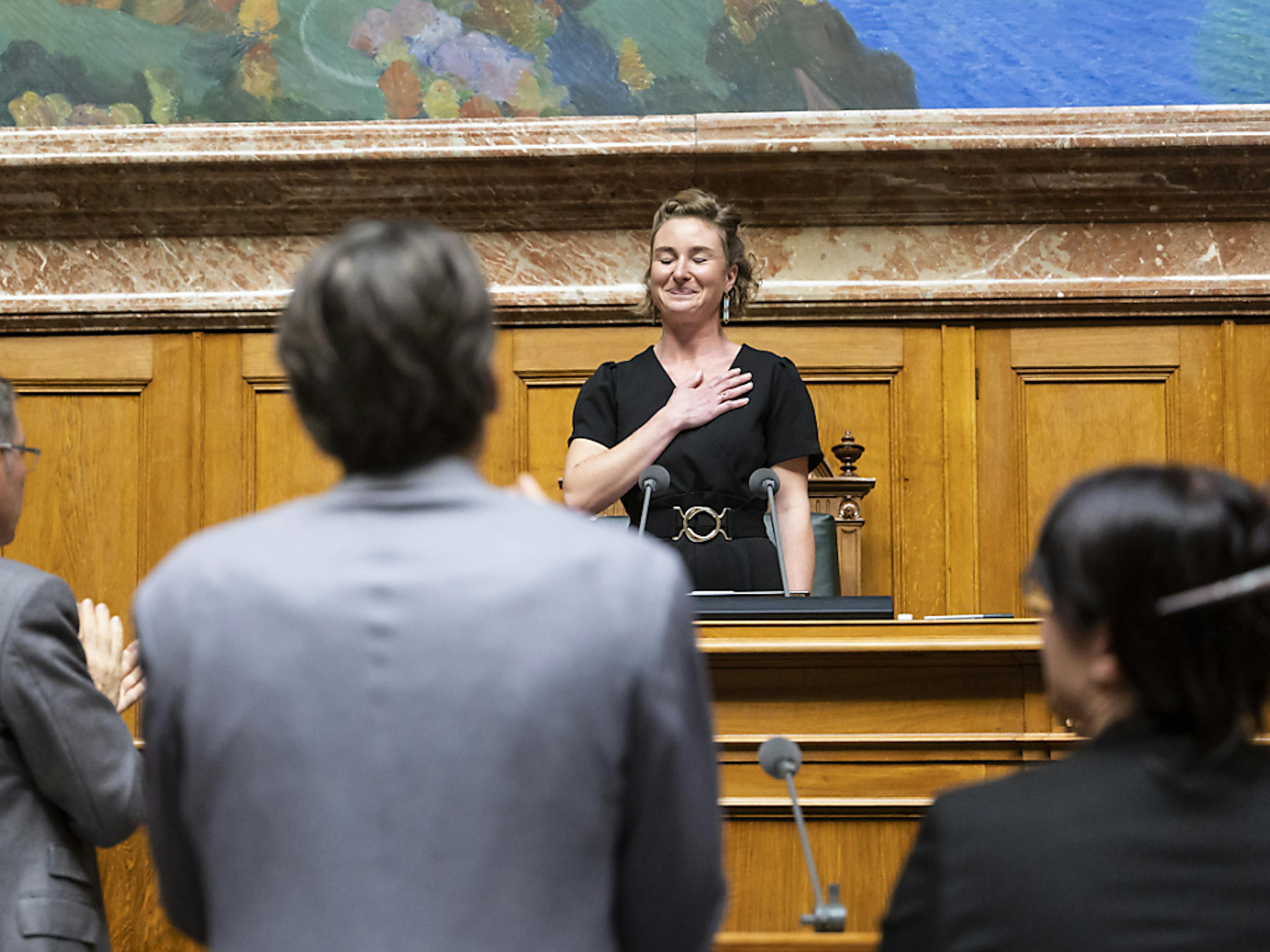 Après un an passé à la présidence du Conseil national, Irène Kälin passe le flambeau au Grison Martin Candinas.