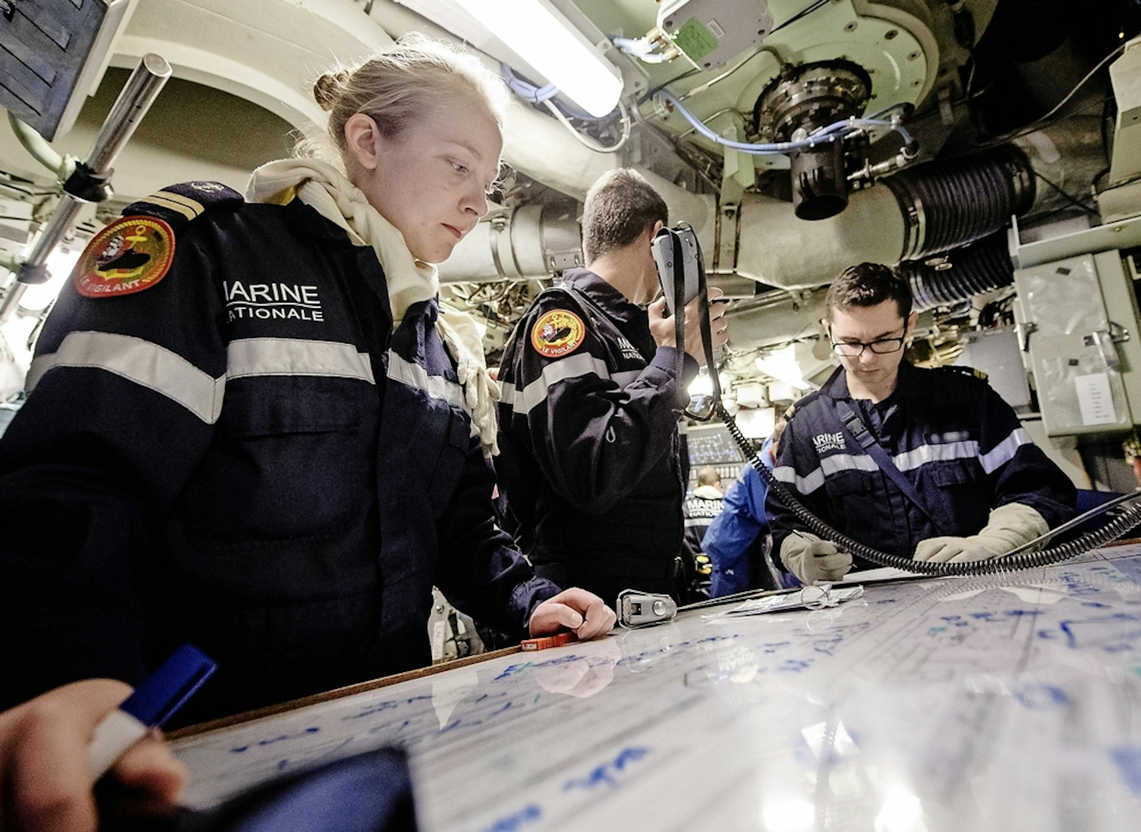 En 2018, quatre femmes, dont cette enseigne de vaisseau, ont intégré comme pionnières l'équipage du Vigilant. 