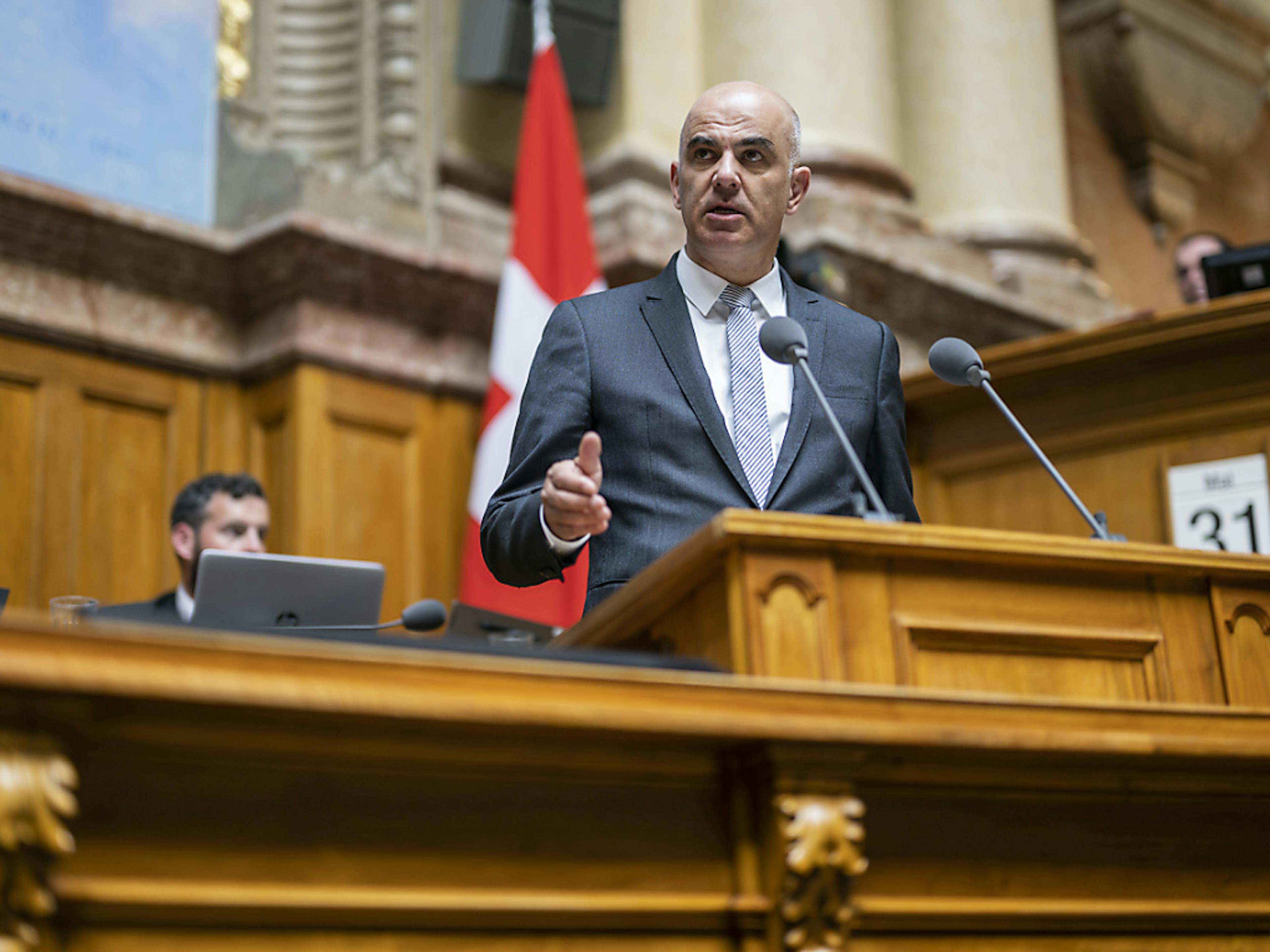 Le National veut des objectifs clairs en matière de maîtrise des coûts de la santé. Le ministre de la santé Alain Berset a convaincu mardi (illustration).