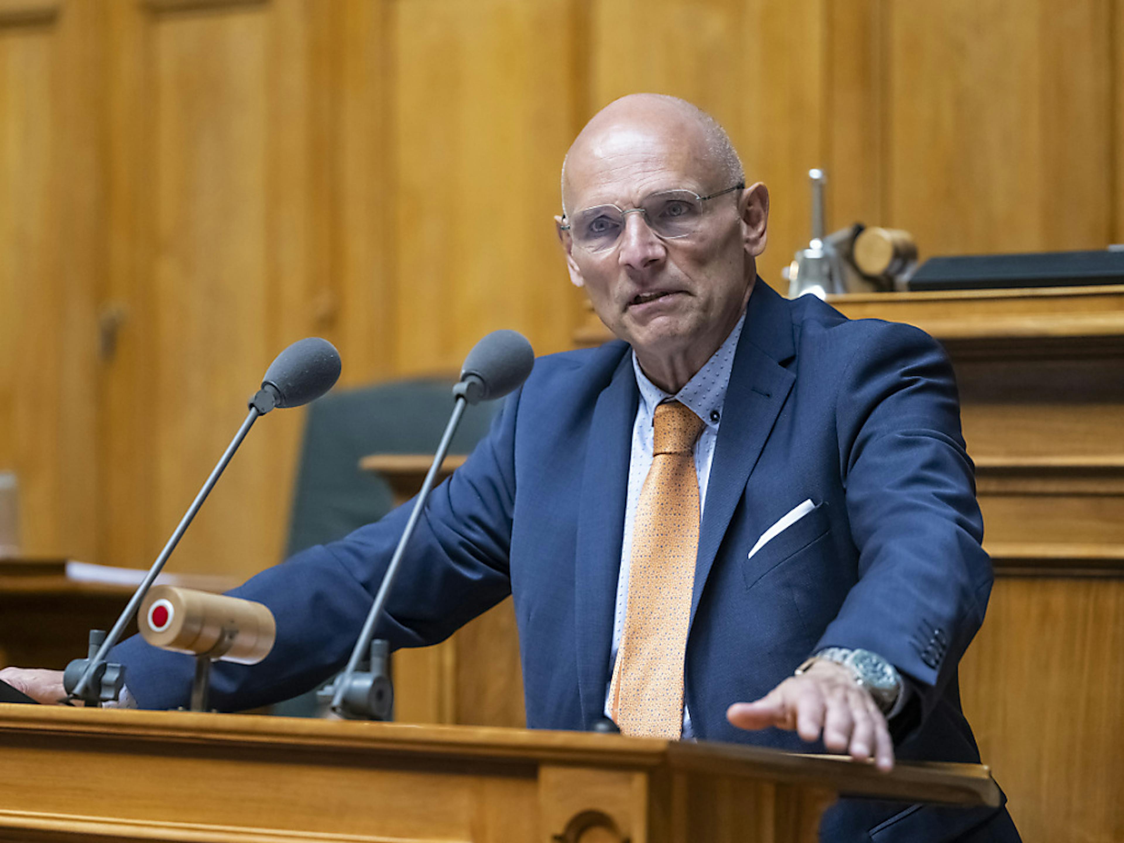 Le conseiller national Alfred Heer (UDC/ZH) est candidat pour présider la CEP sur Credit Suisse (archives).