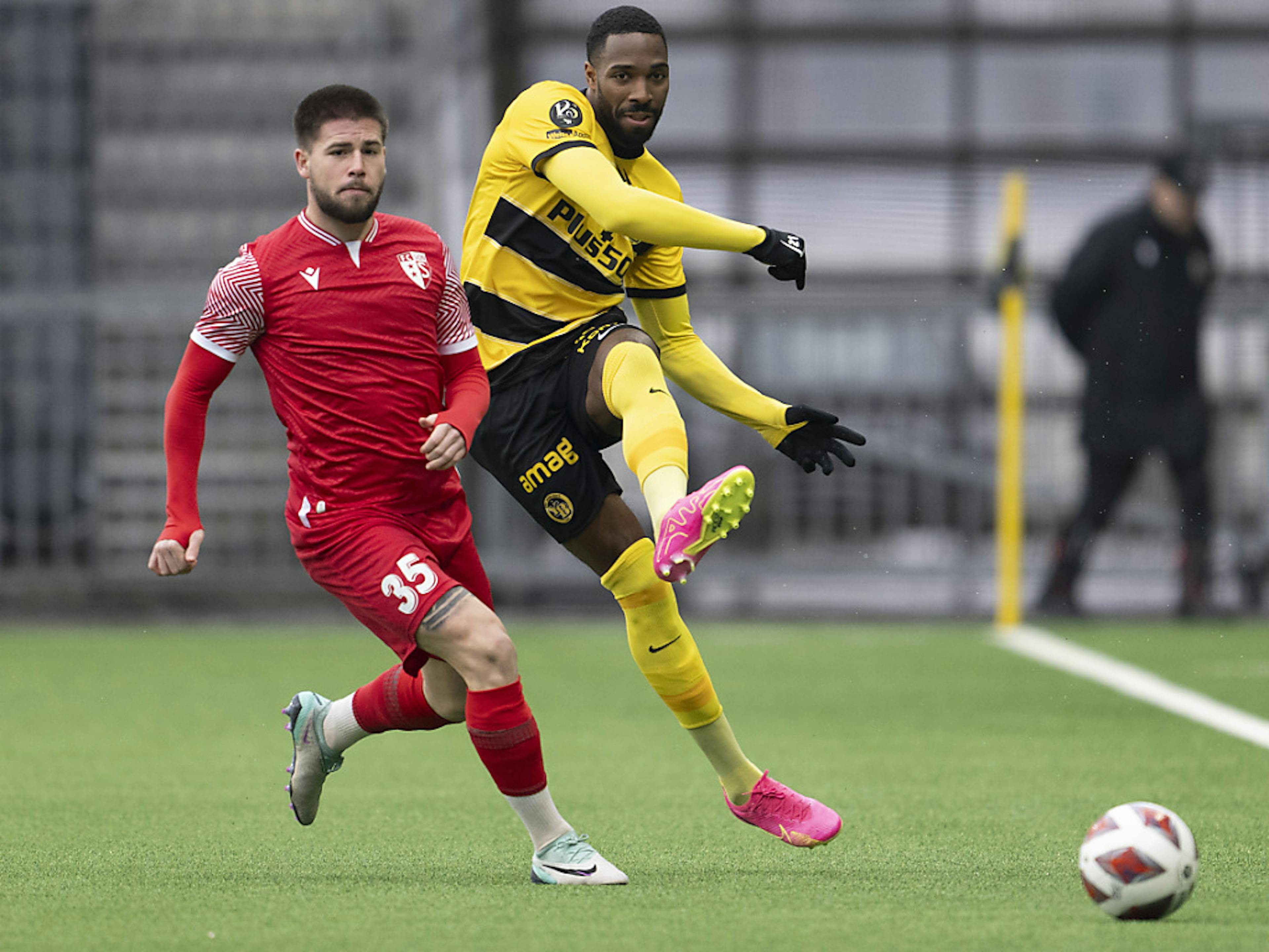 Ulisses Garcia (à droite) lors du récent match amical des Young Boys contre le FC SIon.