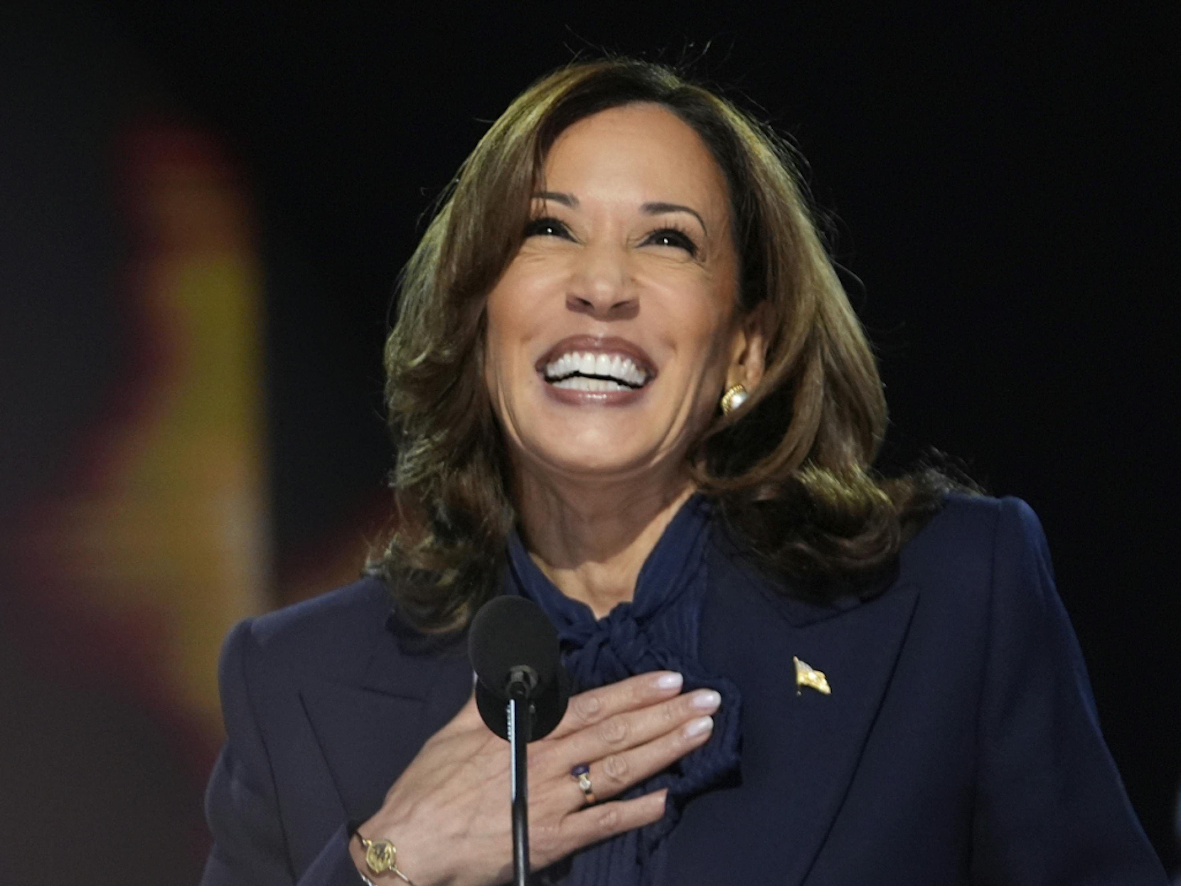 Les sondages donnent à Kamala Harris une légère avance sur son rival républicain Donald Trump dans les intentions de vote au niveau national.