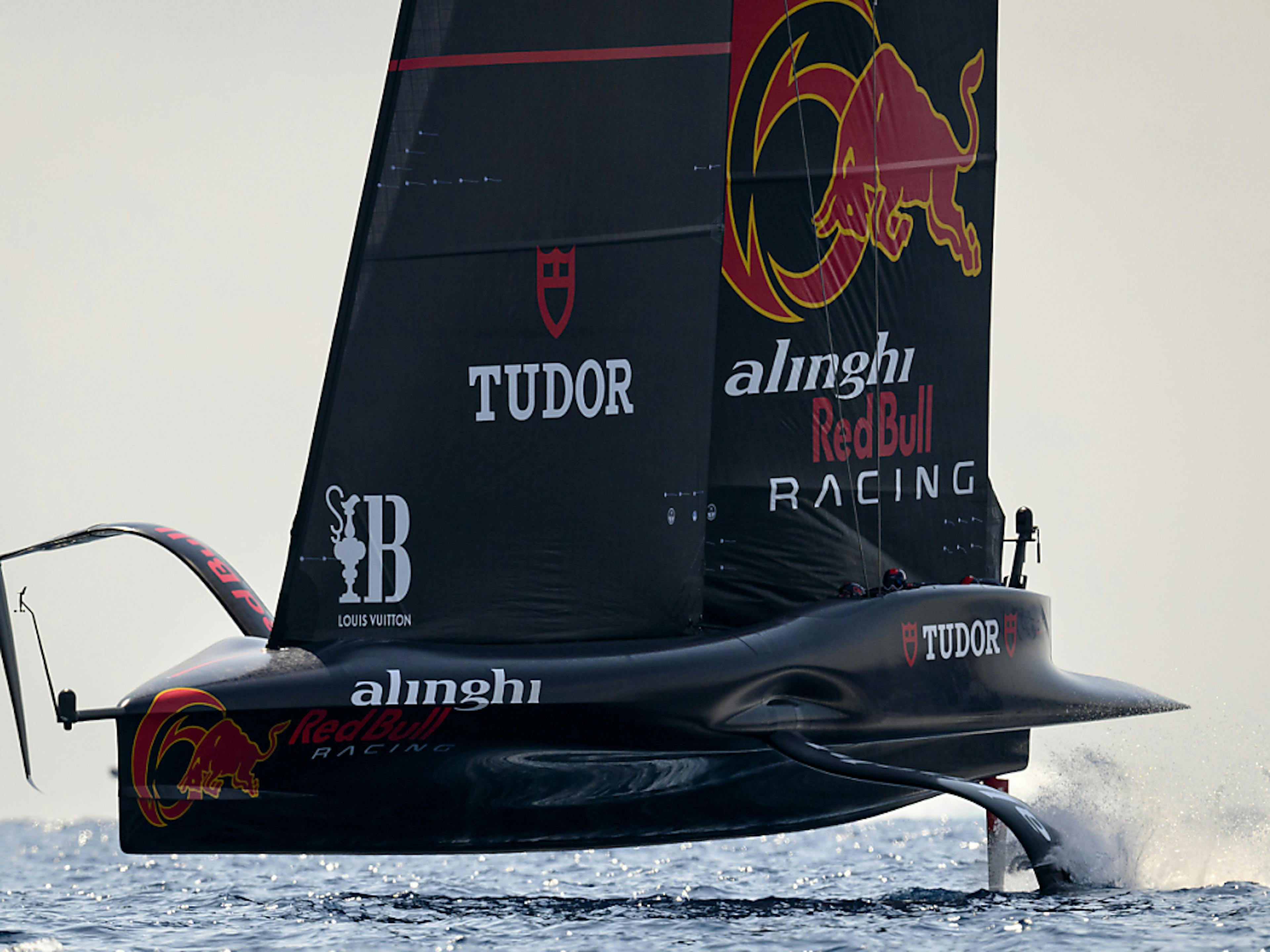 Alinghi a eu beaucoup de peine à voler vendredi